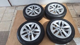 Alu kola Škoda 17" 5x112 zimní pneu 205/55 R17 5-6mm Octa4