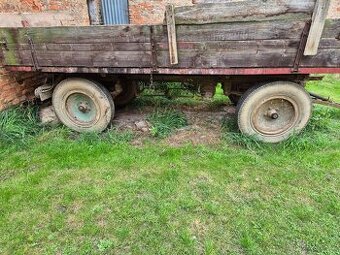 Zetor 5711 s čelním nakladačem