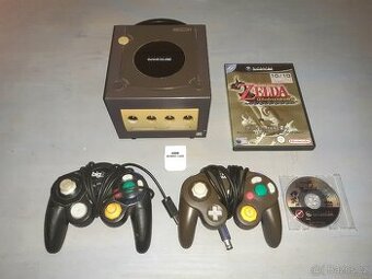 Nintendo Gamecube + 2 hry (Číst popisek)