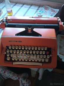 psací stroj