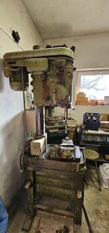 Vrtačka sloupová TOS V20