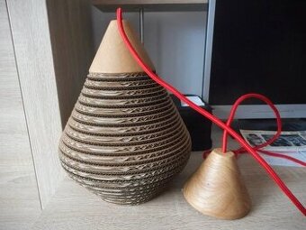 Kartoons závěsné světlo Cardcone Lantern M