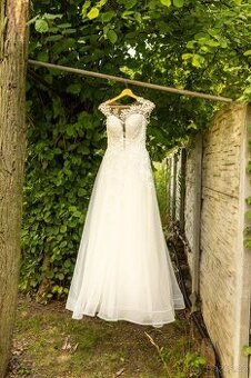 Luxusní svatební šaty (původní cen 34tis) vel. 34 - TOP stav