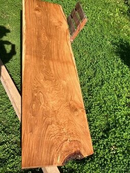 Desky z dubových fošen