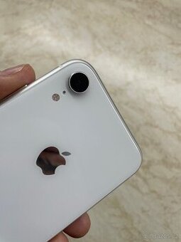 iPhone XR krásný 