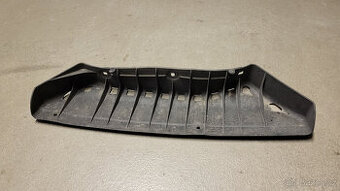 Prodám spodní držák zadního nárazníku BMW E60, E61, E63, E64