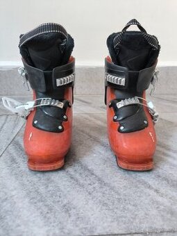 Salomon T2 dětské lyžařské boty MP 25.9 – dobrý stav