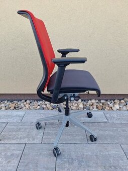 Steelcase think V1 /Kancelářská židle @001 (OP 25.000kc)