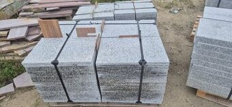 žulová dlažba opalovaná