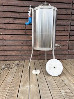 Pětirámkový nerezový medomet