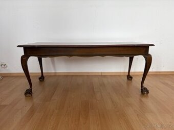 starožitný konferenční stolek