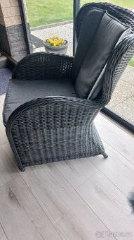 Prodám dvě ratanové křesla