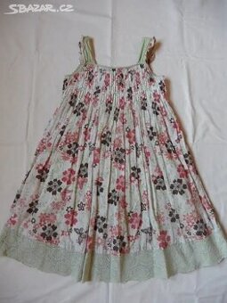 Letní balíček vel. 122 - šaty, kraťase...