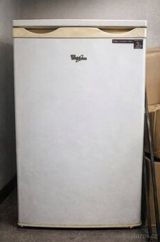 podpultová ledničku Whirpool