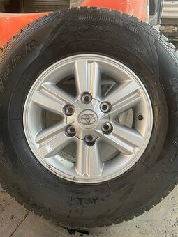 Nová pneu sada včetně disků 255/70R15C