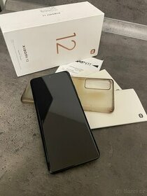 Mobilní telefon Xiaomi 12 5G 8 GB / 128 GB šedý