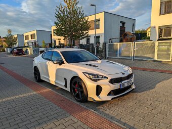 Kia Stinger 3.3biturbo AWD EU