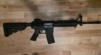Airsoft - M4 - Lancer Tactical - plast - 1