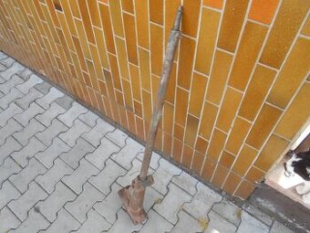 Prodám sloupek řízení na Zetor 25