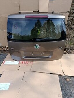 Skoda Yeti - páté dveře, víko kufru