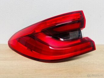 BMW G32 zadní světlo