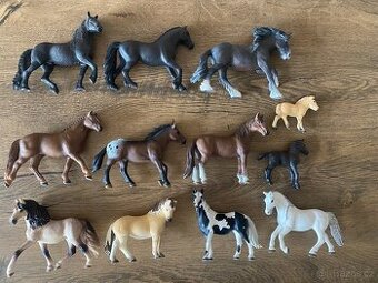 Schleich koně