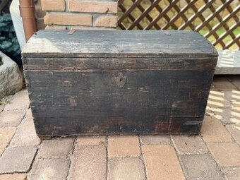 Prodám velkou truhlu/lodní kufr
