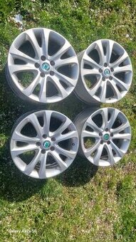 Alu kola Superb 2 "17"