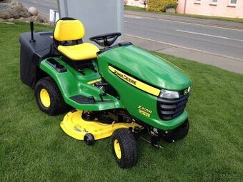NOVÝ žací traktor John Deere X305R s pojezdem