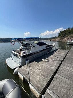 Kajutová loď Bayliner 2955 Avanti