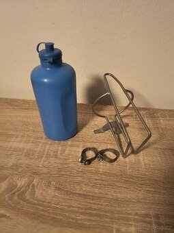 Stará láhev na kolo bidon