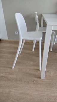URBAN Ikea dětská židle bílá