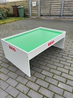 Dětský hrací stůl