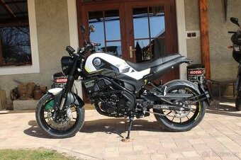 Benelli Leoncino 250