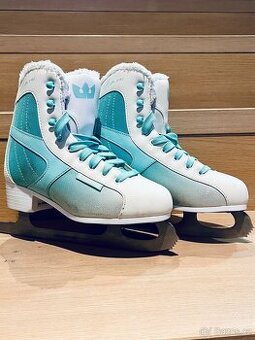 Dívčí brusle 37