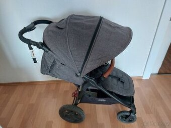 Prodám SPORTOVNÍ DĚTSKÝ KOČÁREK