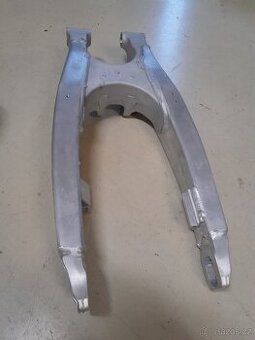 kyvná vidlice yamaha