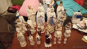 Staré porcelánové figury náboženské.