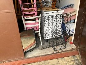 Kovové vybavení předsíně