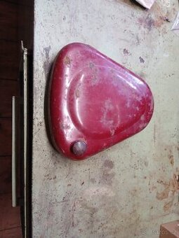 Boční kaslík/schránka