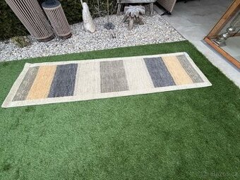 Koberec 300x80 nove