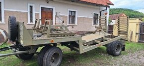 Přívěsný přepravník pro dopravu vysokozdvižných vozíků 

