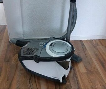 Vysavač Bosch Roxx’x