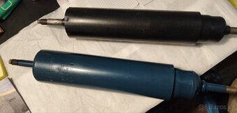 2ks tlumiče na Land Rover Defender