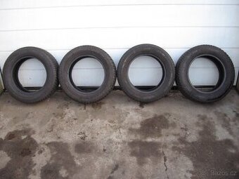 Pneu Dunlop 215/60R16
