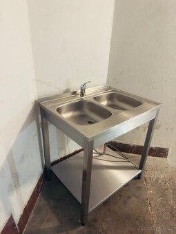 Nerezový dvoudřez vč. Baterie,