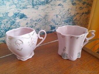 Pro sběratele - hrnečky z růžového porcelánu