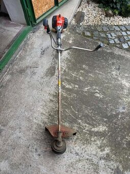 Křovinořez BC300T