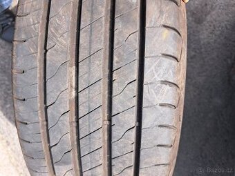 1x letní pneu Goodyear Efficient Grip 205/55 R16