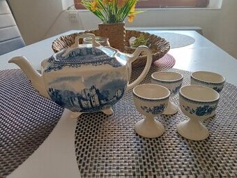 Anglický porcelán- konvice a 4 stojany na vejce